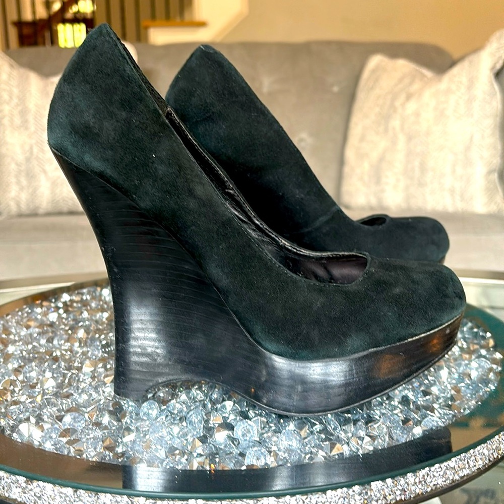 Retro black platform wedges, out of the fault! Suede upper,black wooden platform